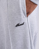 PANTALONE IN FELPA 500 GSM  CON LOGO METALLICO